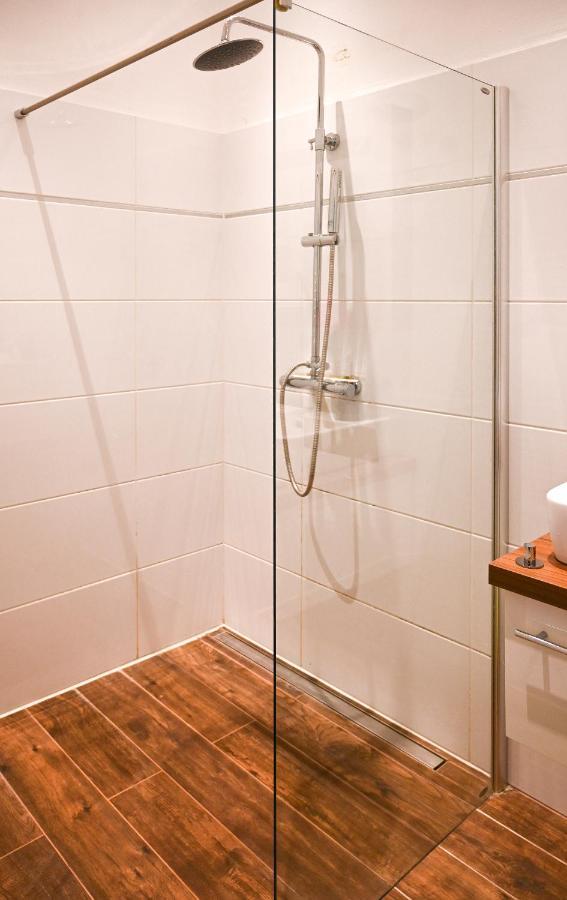 Modern Apartment Wiener Stadthalle 外观 照片