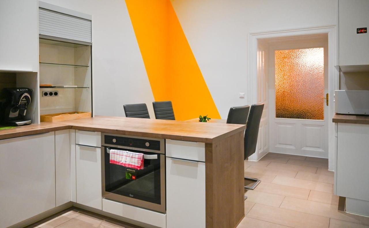 Modern Apartment Wiener Stadthalle 外观 照片