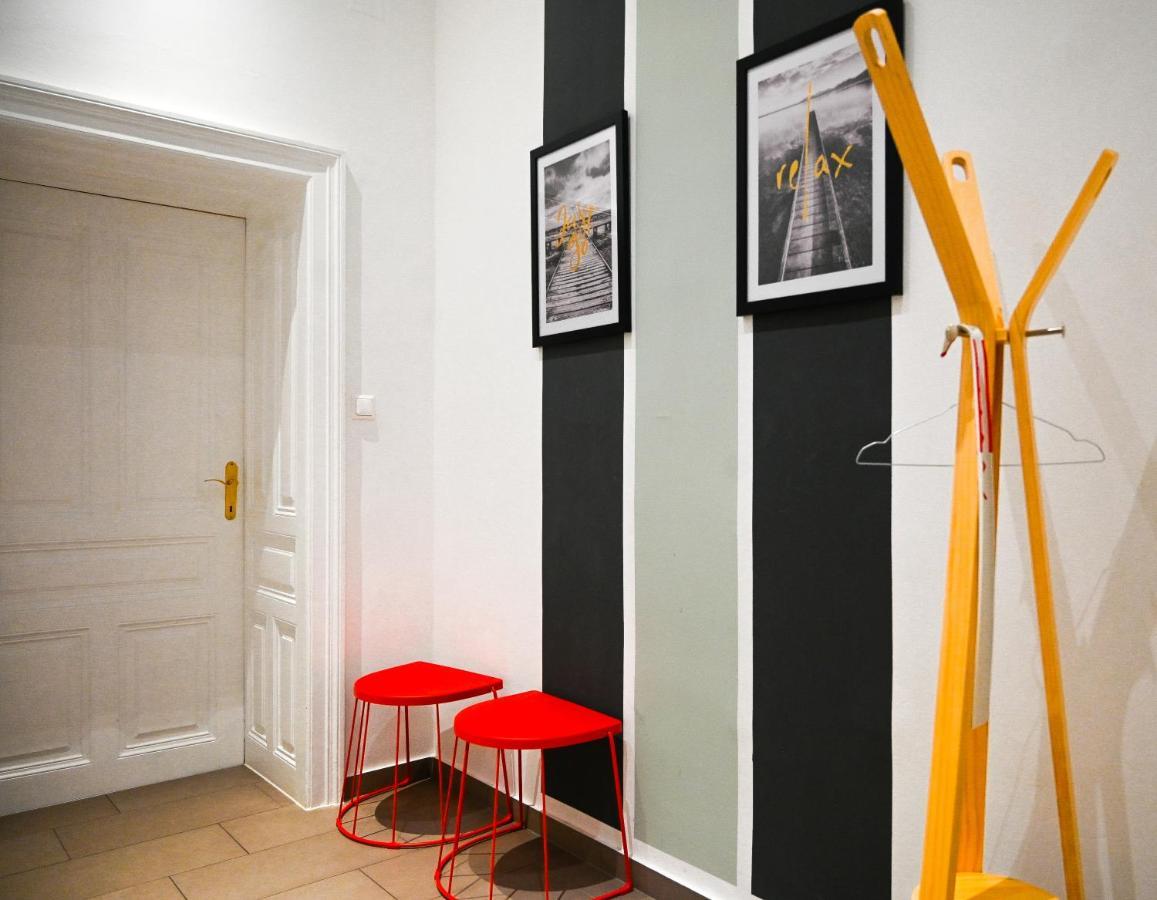 Modern Apartment Wiener Stadthalle 外观 照片